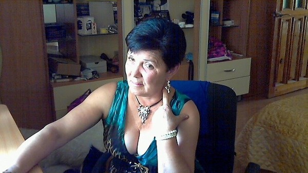 IRINA IRINA