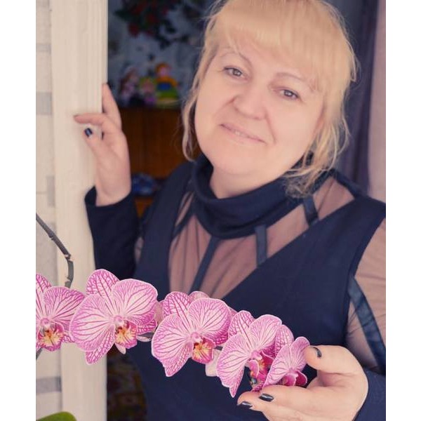 Elena Kuchma Elena Kuchma