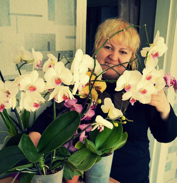 Elena Kuchma Elena Kuchma