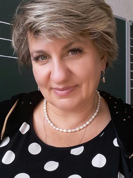 Natali Natali