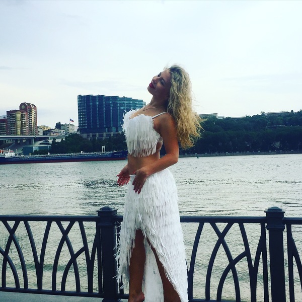 Natali Natali
