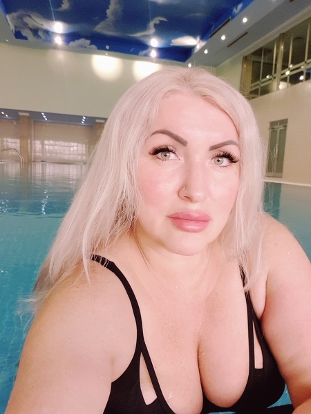 Leona
