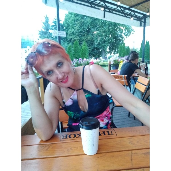 Natali Natali