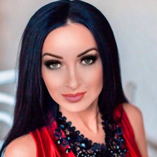 Larisa Larisa