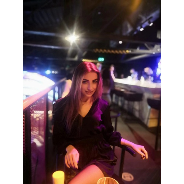 Eva Eva