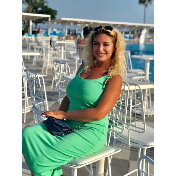 Laura Laura