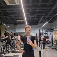 Larisa, Saint Petersburg (Russia), 48/175/64