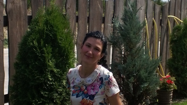 Tania Tania